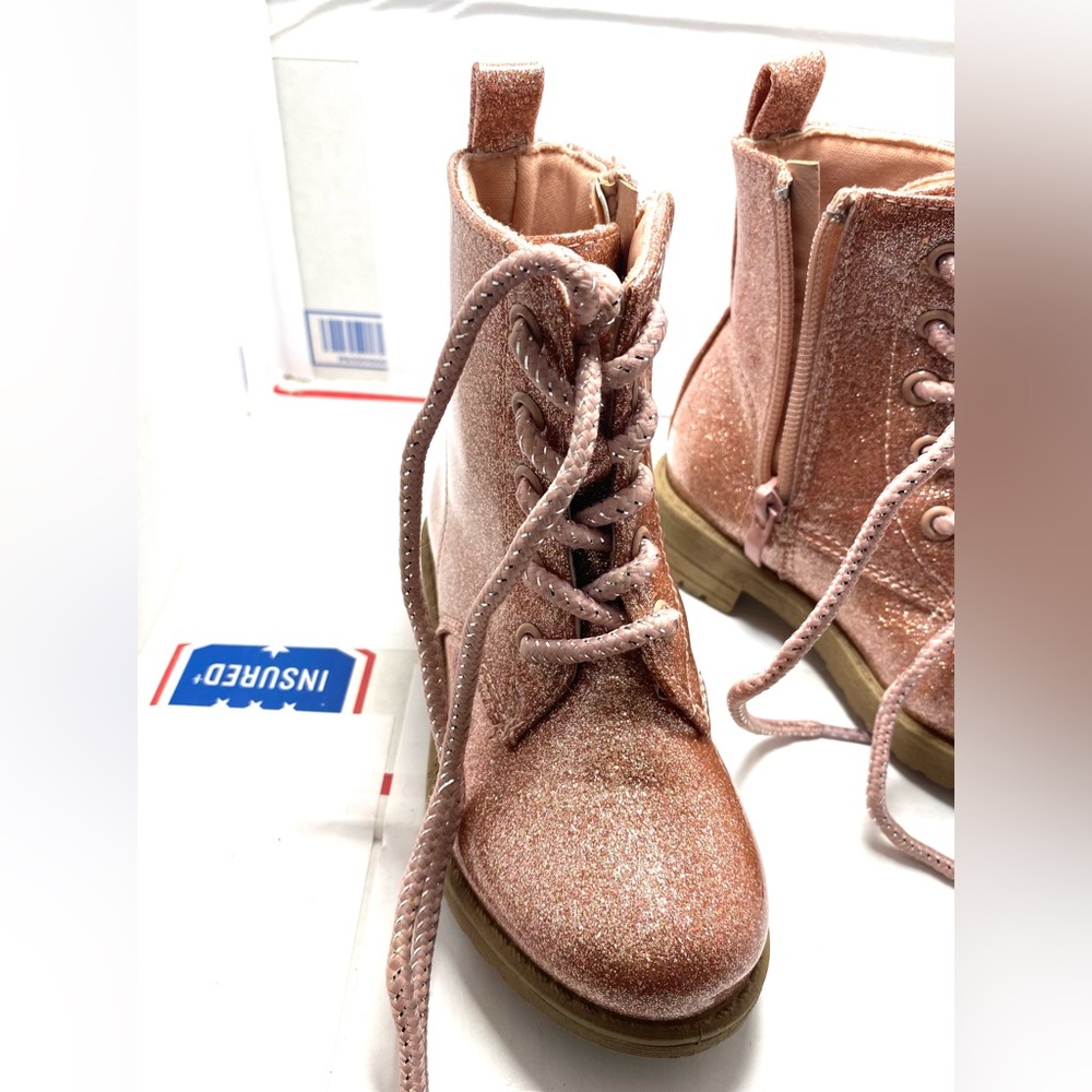 Toddler girl’s shiny lace boots size 6